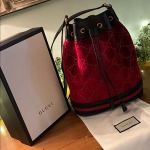 Gucci (GG) velvet bucket bag